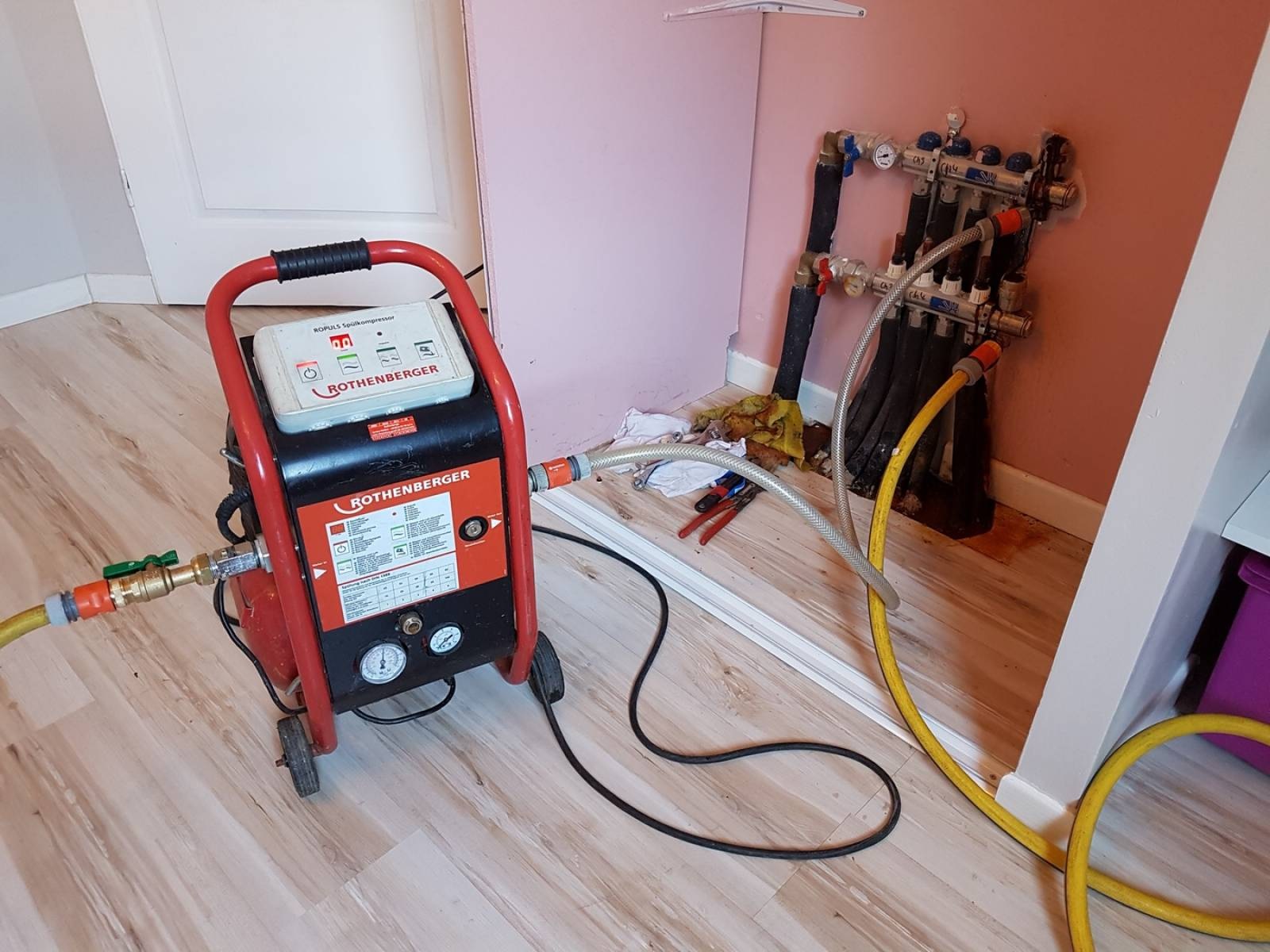 Çekmeköy Mimar Sinan Vaillant Hermetik Şofben Kombi Bakımı